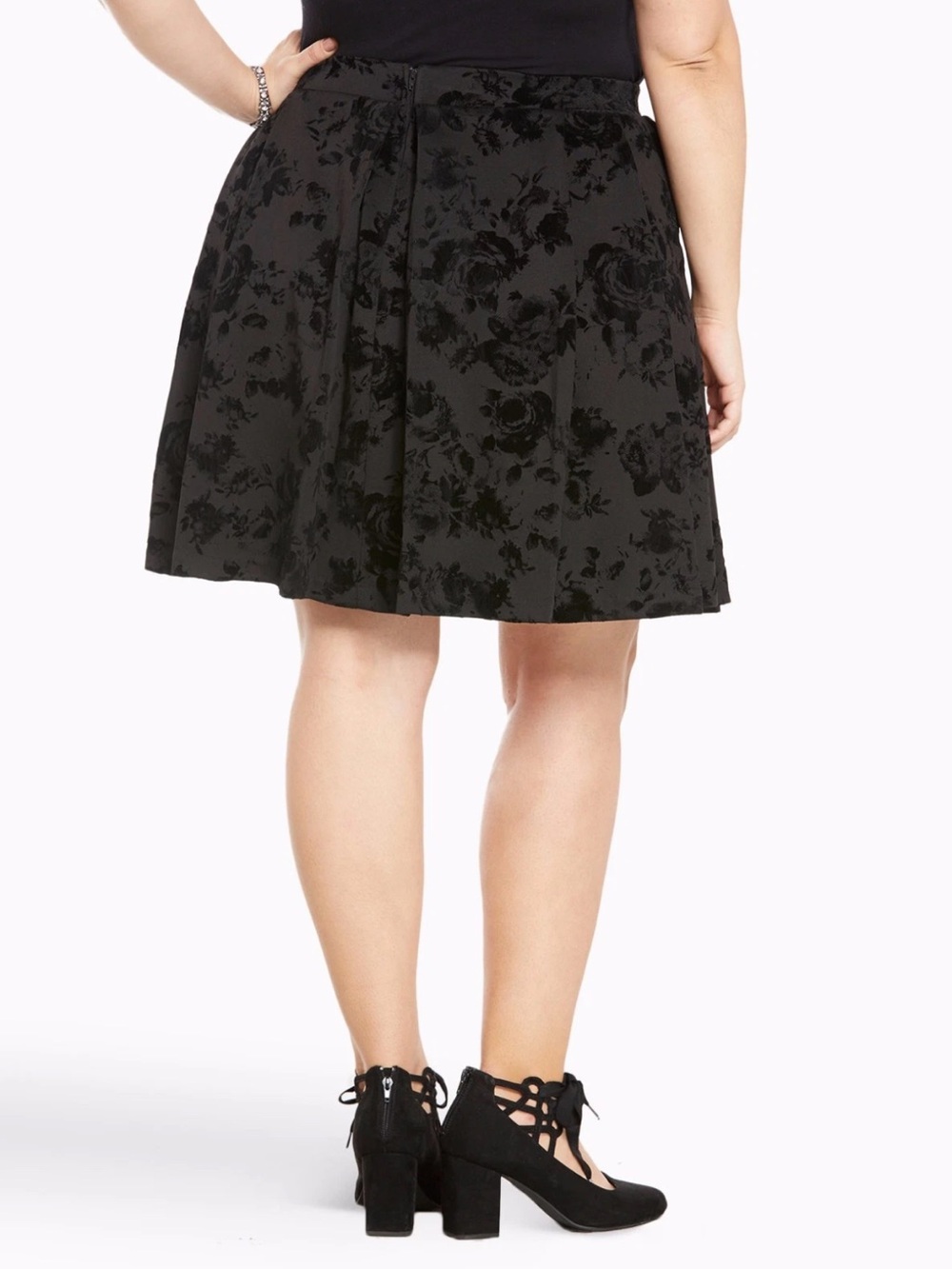 Torrid Burnout Velvet Pleated Skater Skirt - Picture 10 of 10